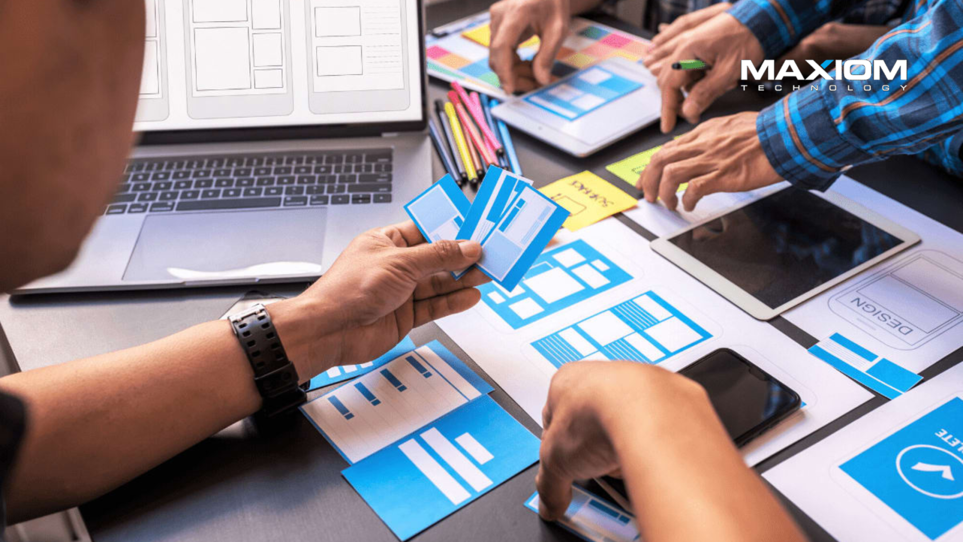 UI/UX Consulting for FinTech Success — Maxiom Technology software insights